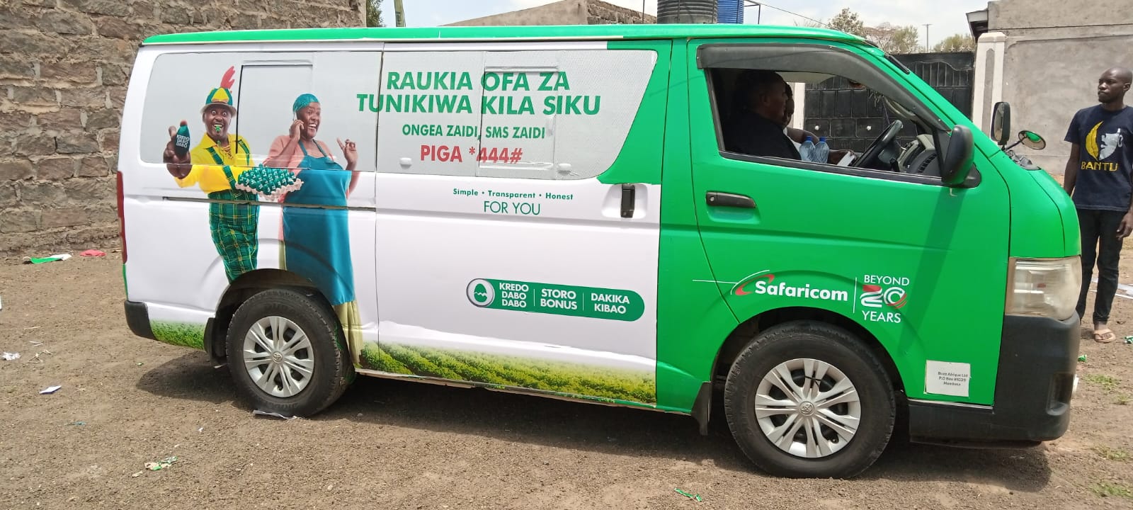 Worldwide Grafix Ltd team at work